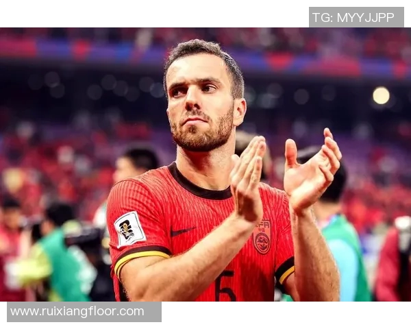 足球巨星怒火难平赛场爆发引发队友媒体球迷多重热议